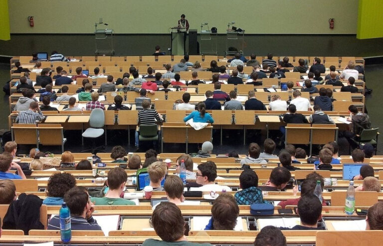 Kutatóközpont-vezetői míting